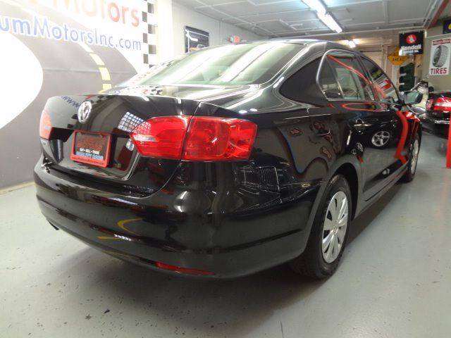Volkswagen Jetta 2011 photo 32